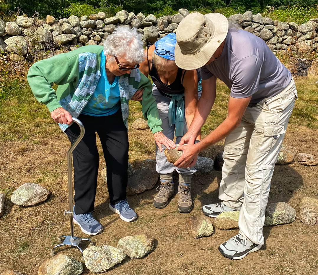 Placing a stone together